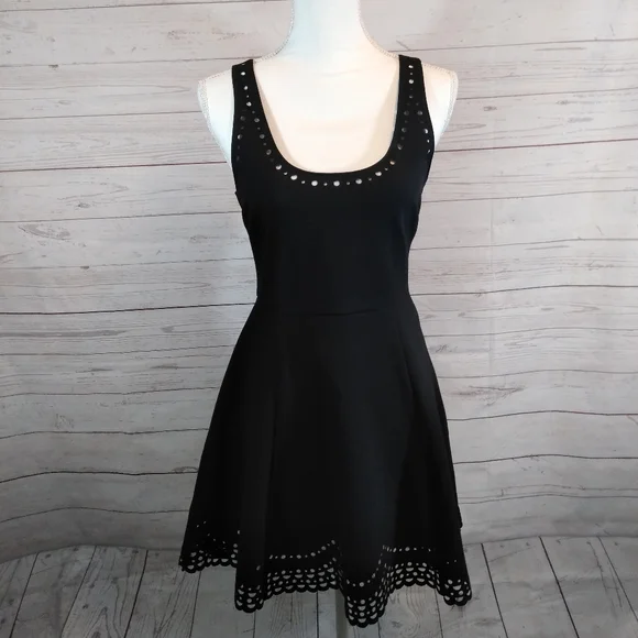 Elizabeth and James dress sleeveless laser cut - Picture 12 of 12